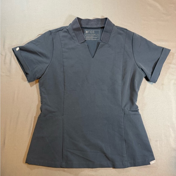 Figs Tops - FIGS Women's Navy Short Sleeve Scrub Top - V-Notch Collar
